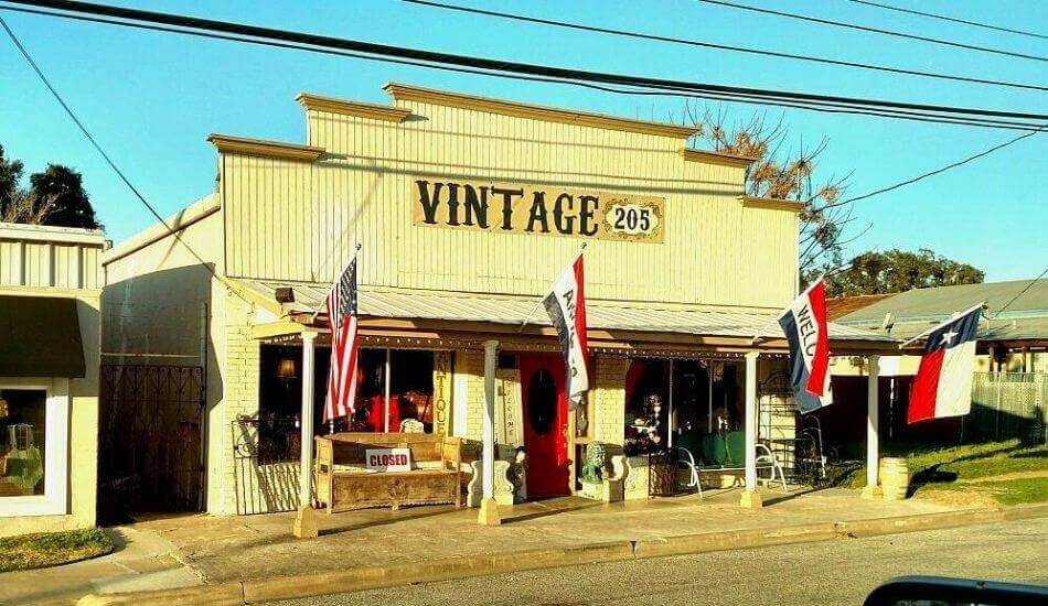 Vintage 205 shop store in Johnson City TX